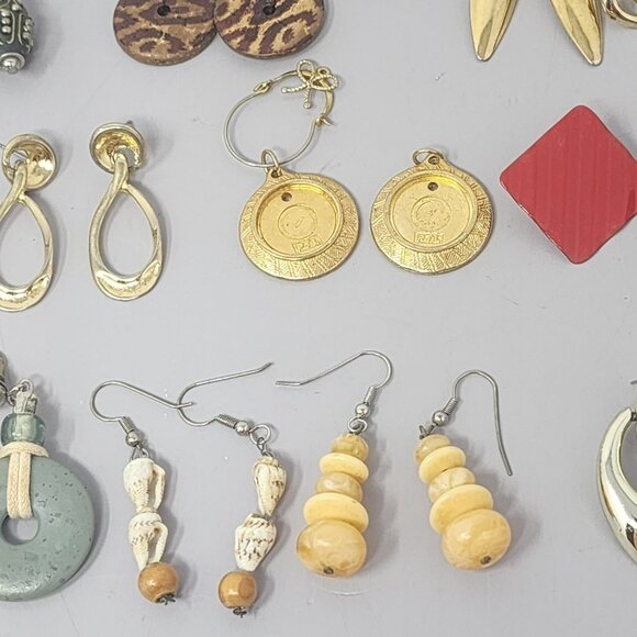 Vintage & Modern Earring Set‎ - Leopard Gold Red Green and More - Picture 6 of 8